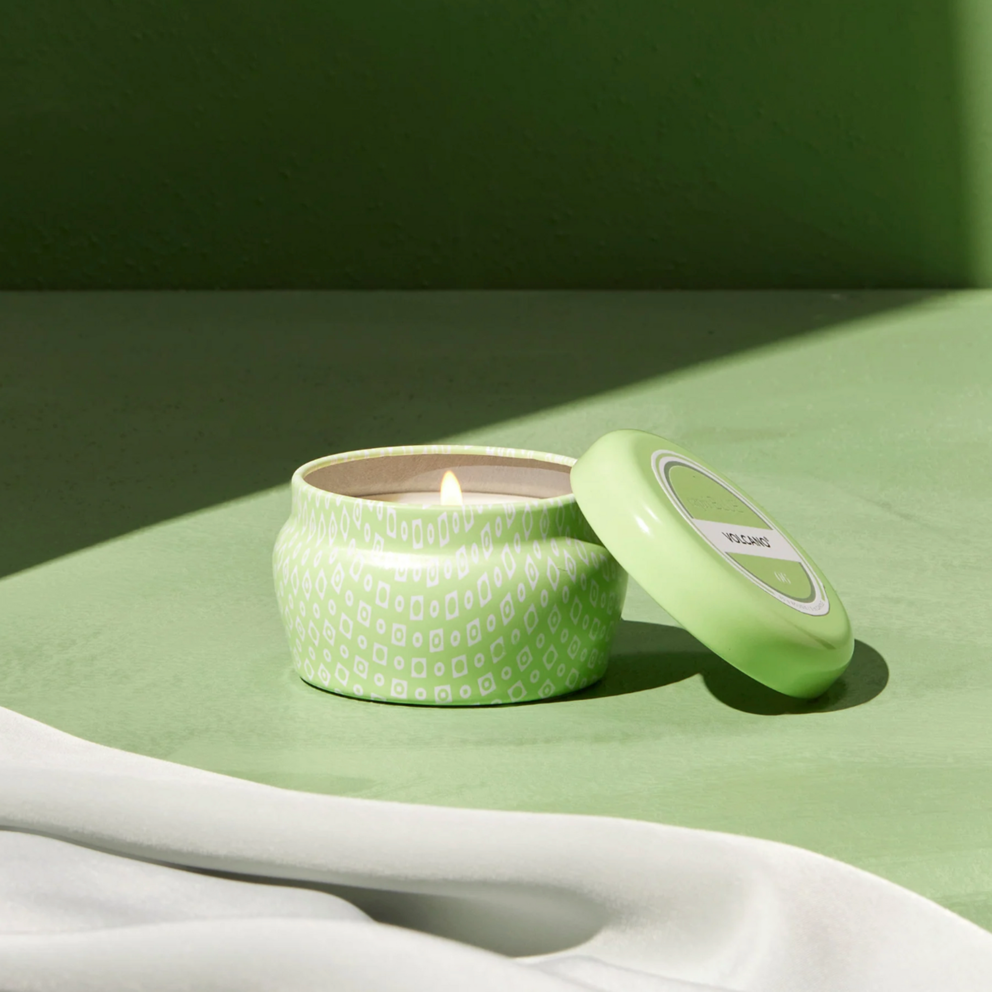 Capri Blue Volcano 3 oz Iced Matcha, Mini Tin