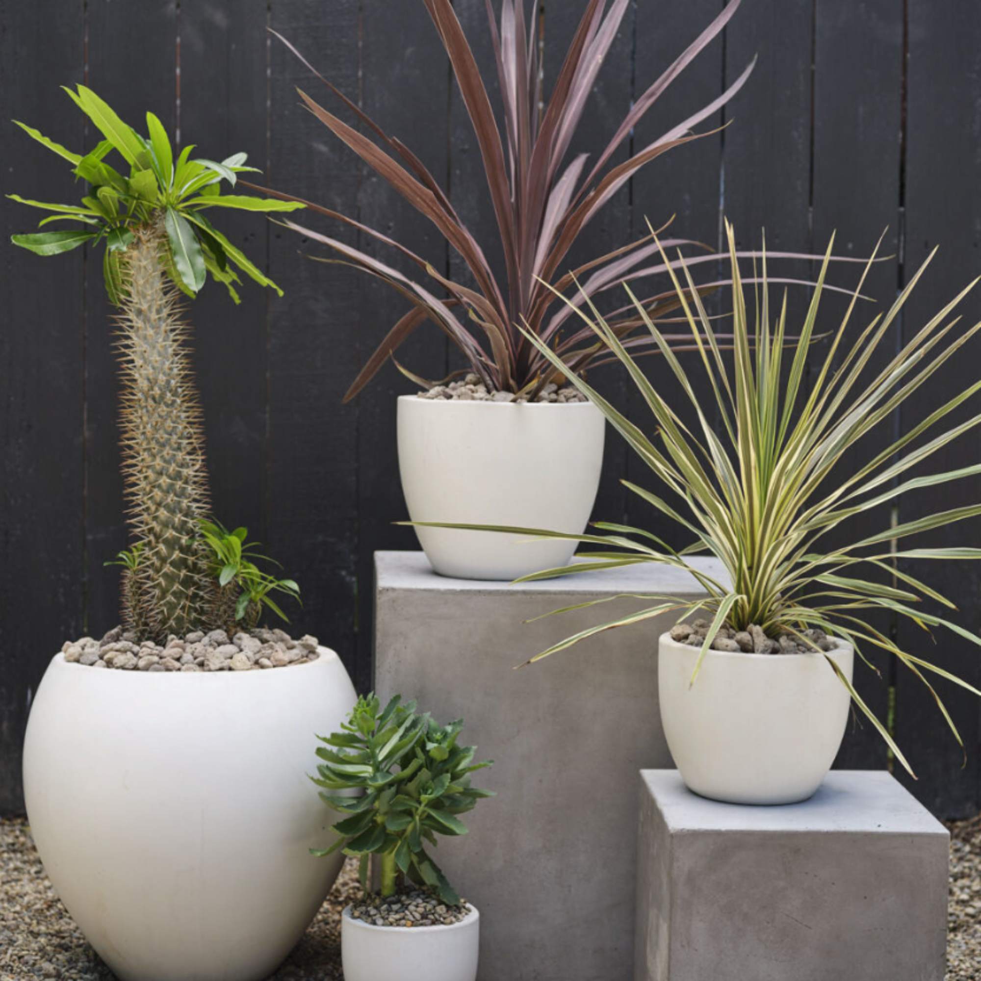 Large Newport Pot Concrete White