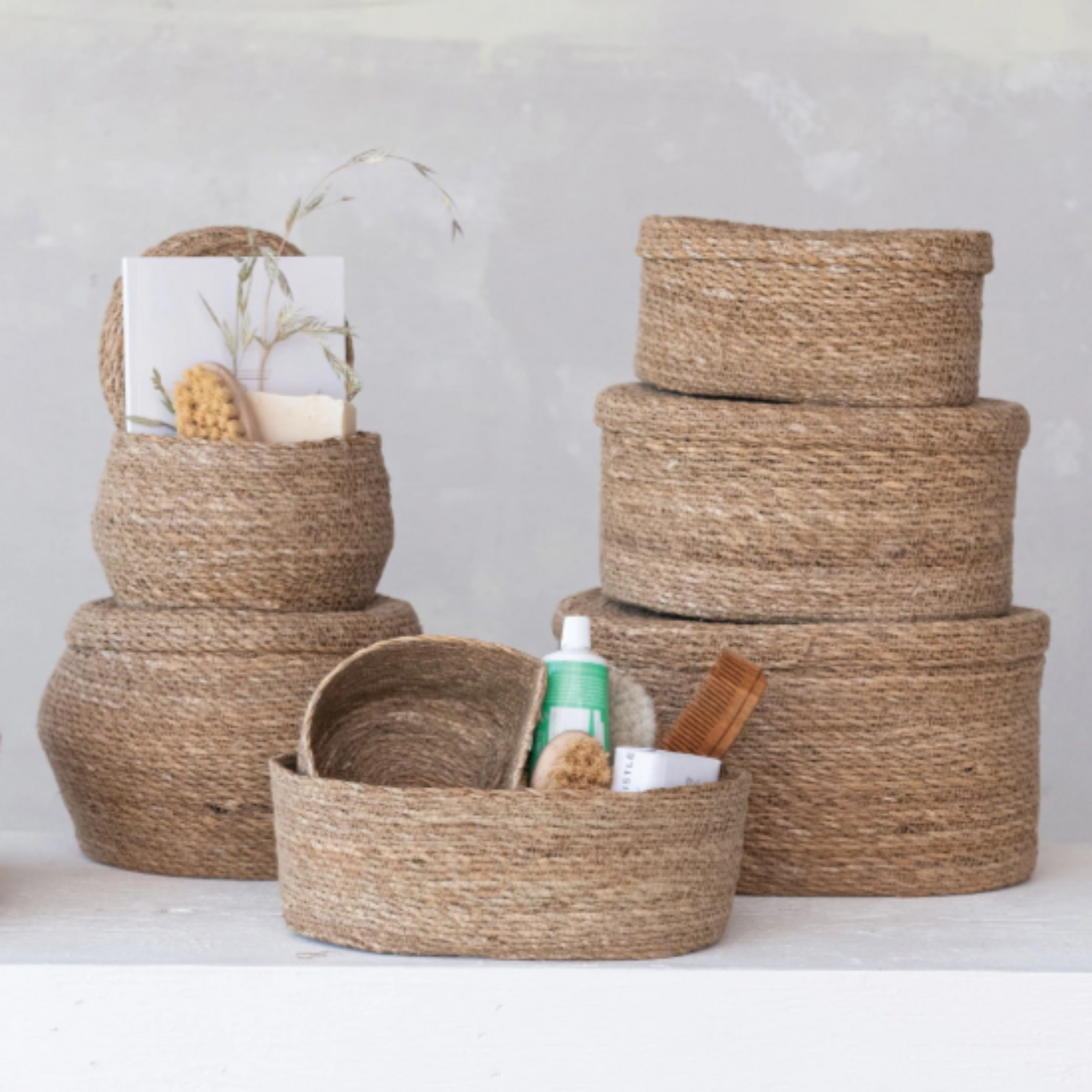 Medium, Oval Hand-Woven Seagrass Baskets with Lids, Natural