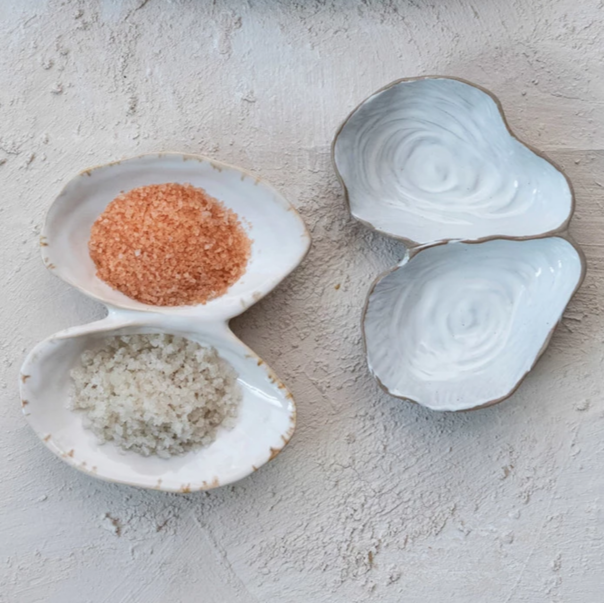 Stoneware Oyster Shell Shaped Dish