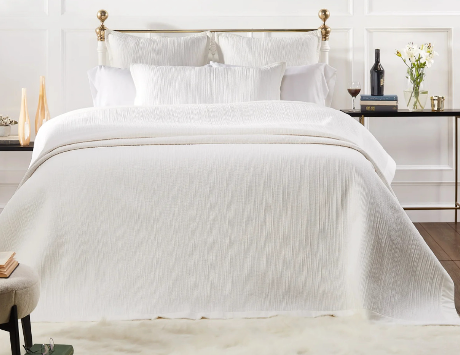 Laela Coverlet White