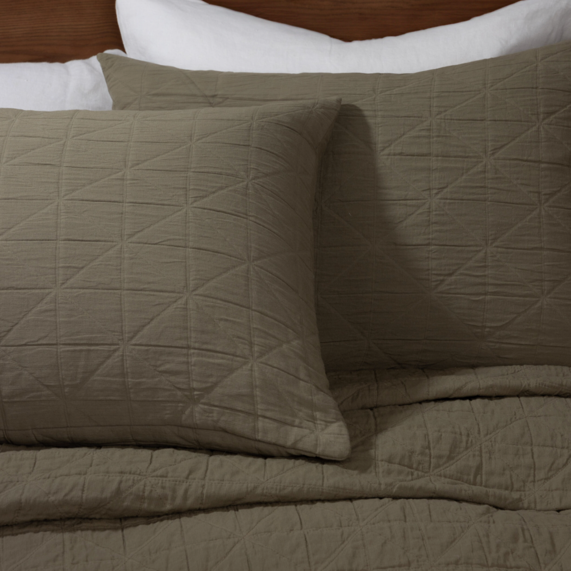 MARSHALL QUILT, LAUREL