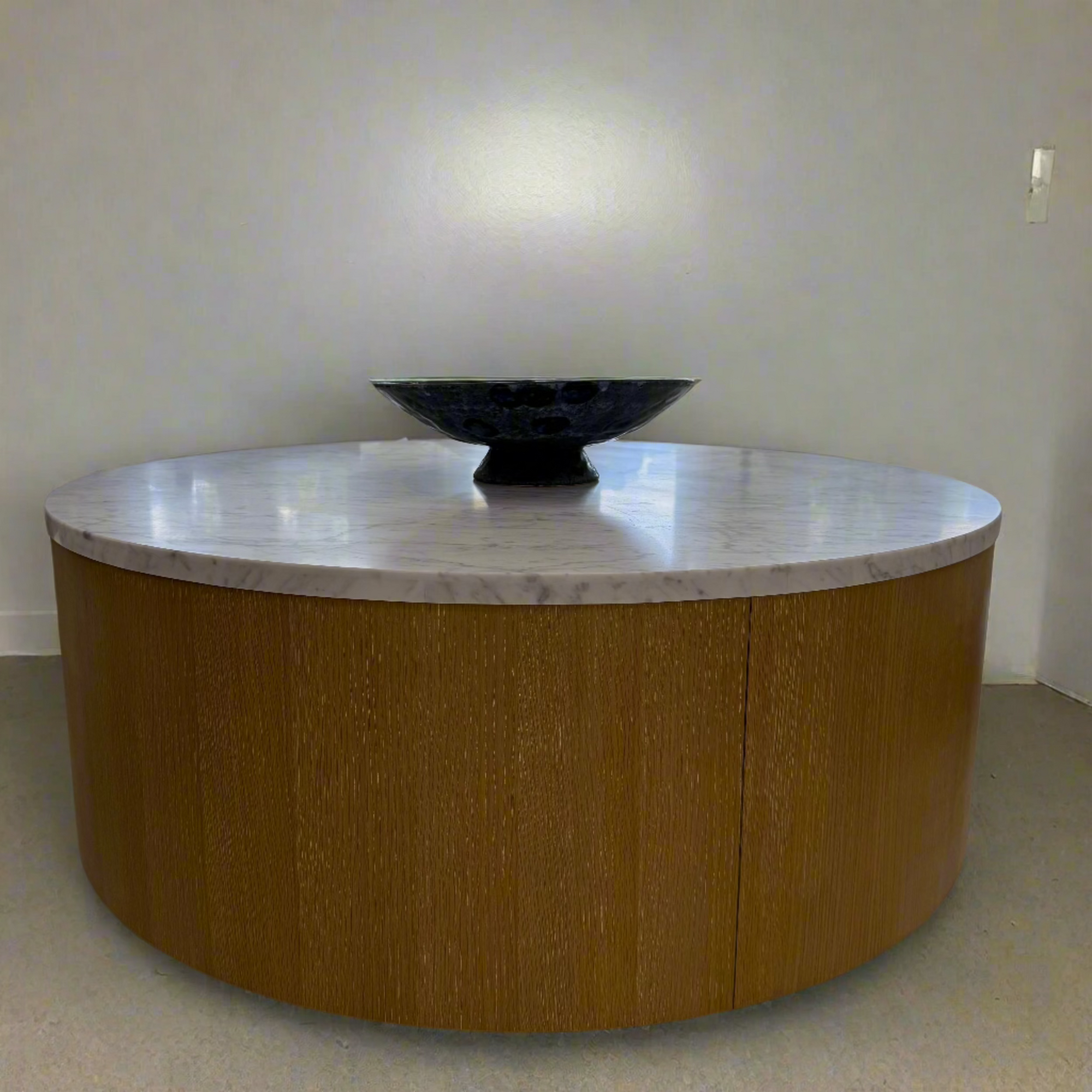 Rowe Delray Round Cocktail Table
