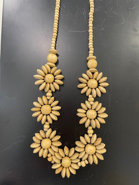 Wooden bead Flower Necklace