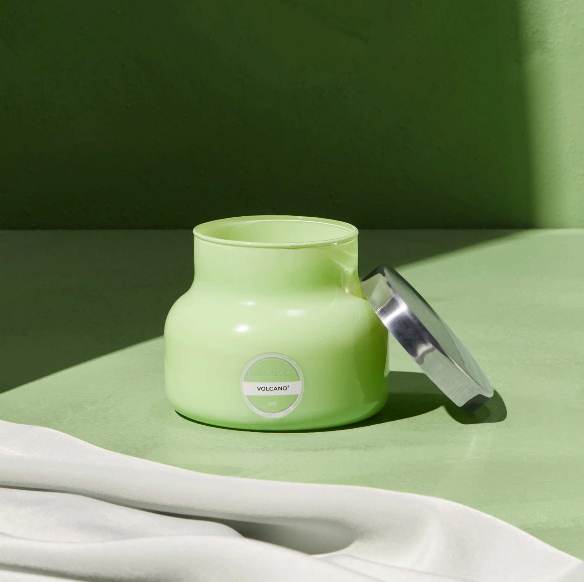 Capri Blue Volcano 8 oz Petite Jar Iced Matcha